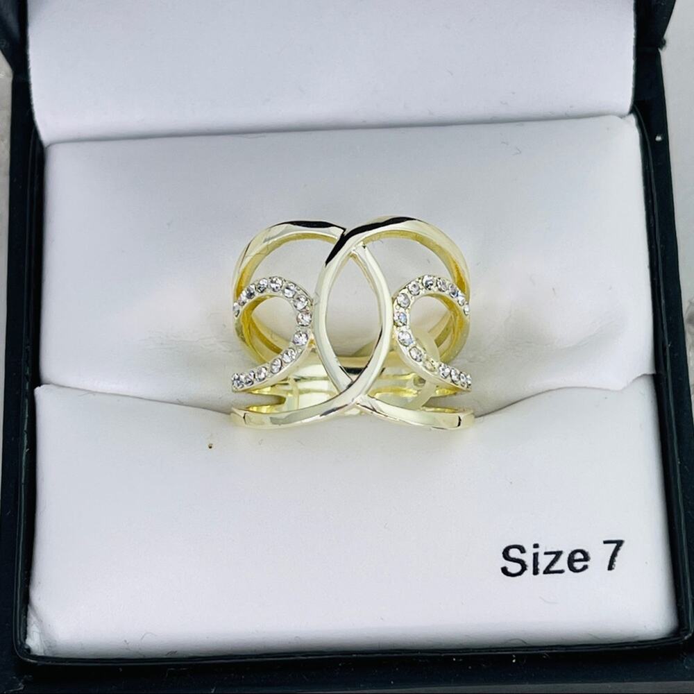 New Directions Gold and Rhinestone Costume Ring Size 7 NIB